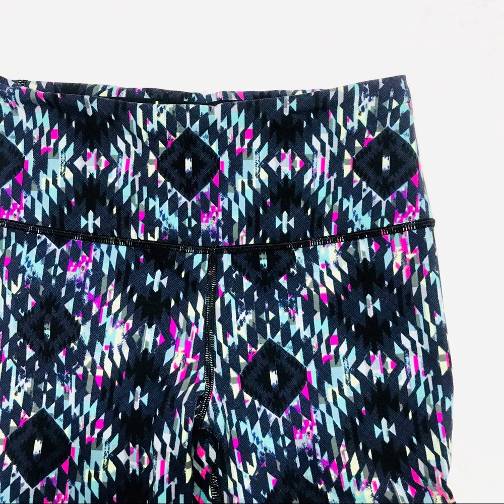 Victoria’s Secret cropped leggings - Picture 4 of 6